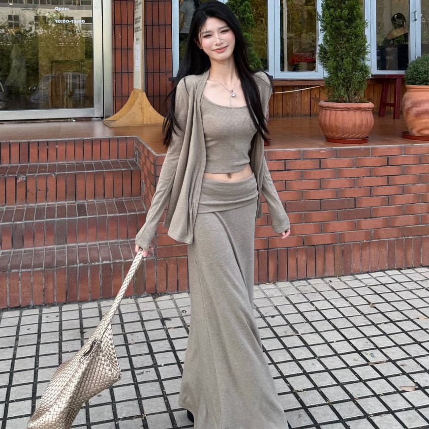 针织开衫+显瘦背心+设计感褶皱半身裙3件套套装YS6-7697