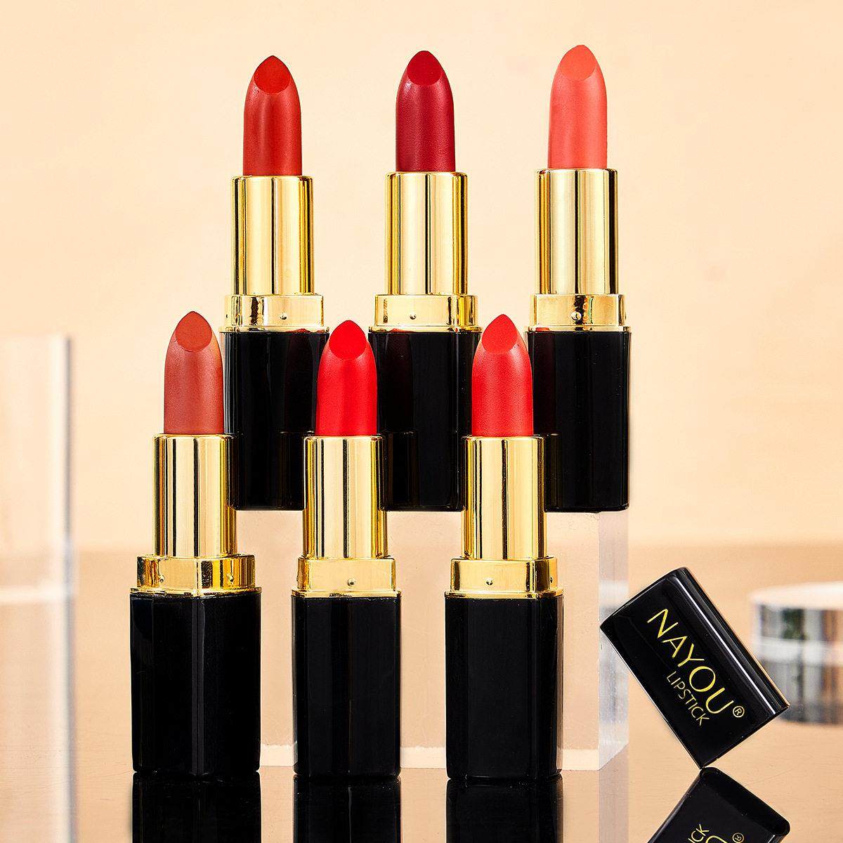 正品舞台妆学生口红正红色大红少女番茄色轻润保湿不易沾杯润唇膏