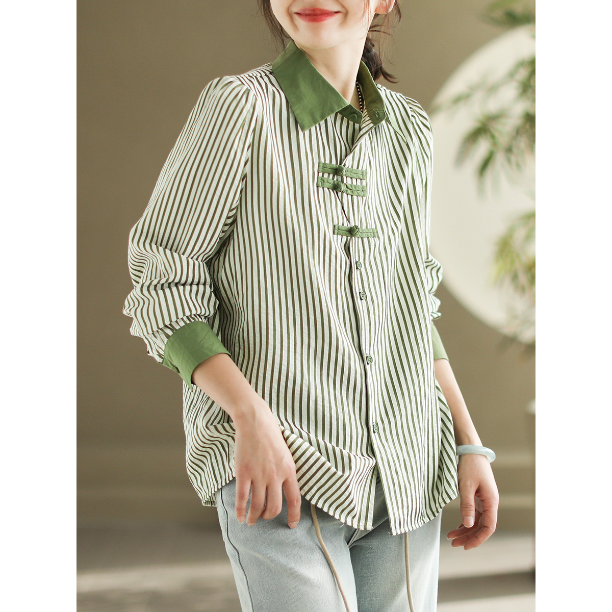 代勒原创新款文艺全棉竖条纹撞色长袖衬衫女国潮设计盘扣宽松衬衣