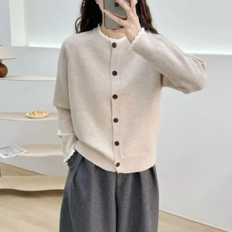 拼色边圆领长袖休闲风针织开衫外套女2025春秋新款设计感