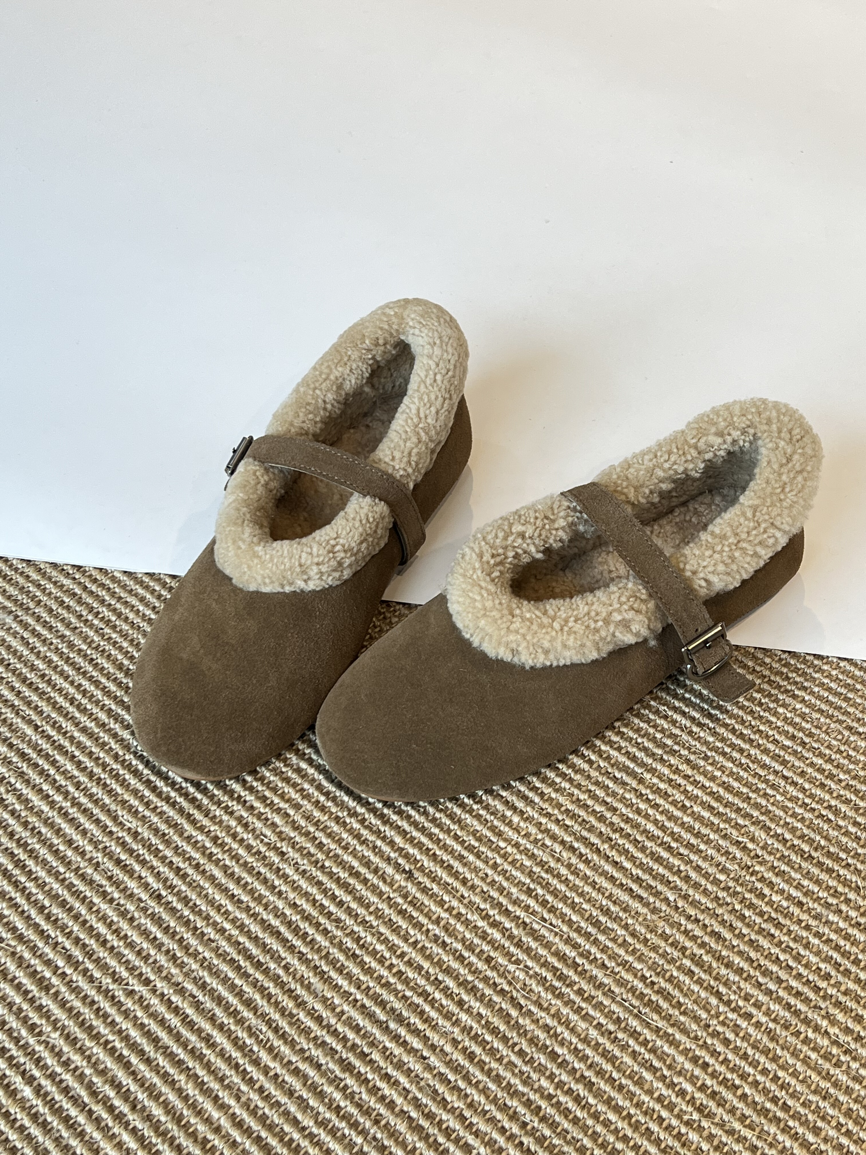 Claudie定制 牛翻皮圆头平底加绒保暖玛丽珍鞋女秋冬百搭毛毛鞋