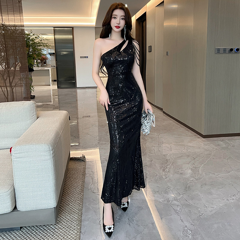 名媛气质晚礼服女宴会年会高级感斜肩连衣裙亮片修身包臀鱼尾长裙
