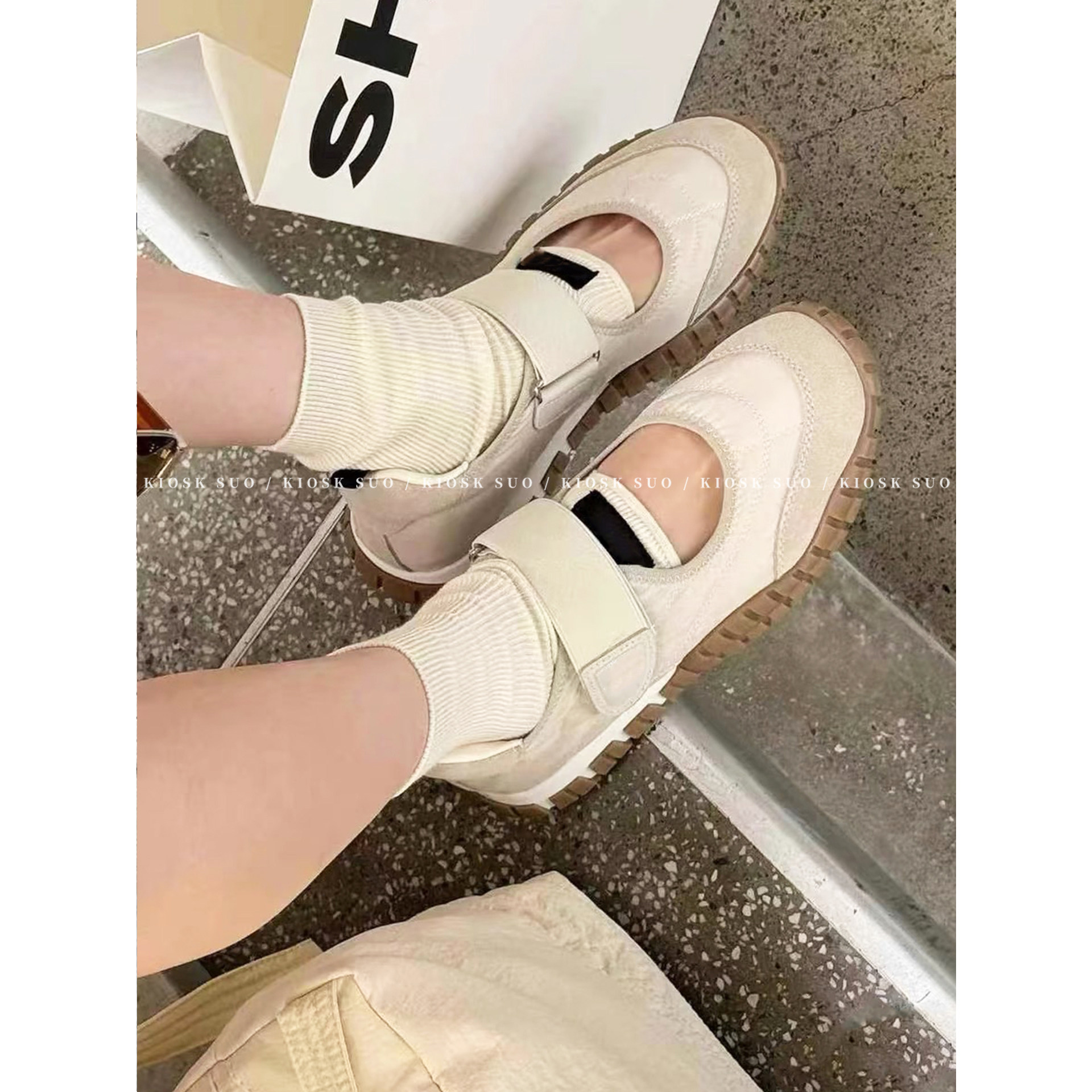 KIOSK SUO 25ss新款字母魔术贴拼布透气单鞋女复古休闲平底运动鞋