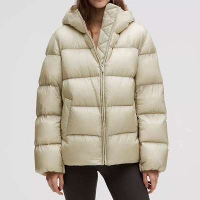 25款轻量无负担新型科技面料收腰连帽加厚羽绒服面包服女