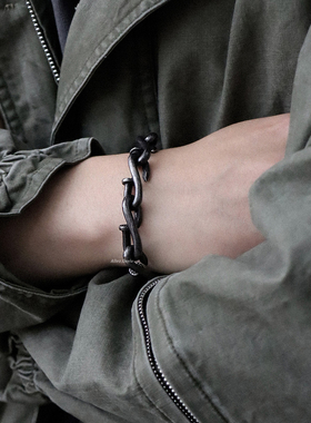 原创钉子手链男复古加粗高级感个性粗款重工钛钢做旧手饰不掉色潮