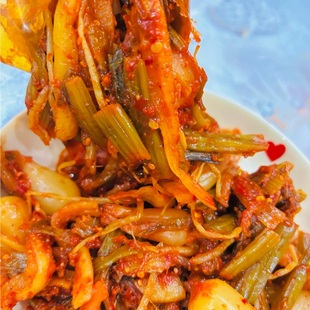 云南特产小吃临沧酸腌菜腊腌菜苤菜根藠头萝卜干腌菜混合八宝腌菜