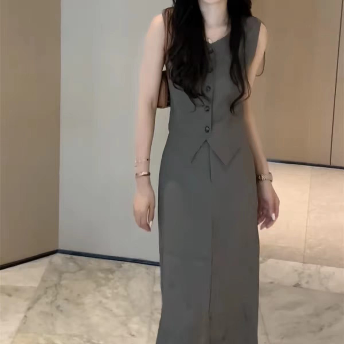 2026夏季新款松弛感穿搭时尚套装女精致老钱风西装马甲休闲半身裙