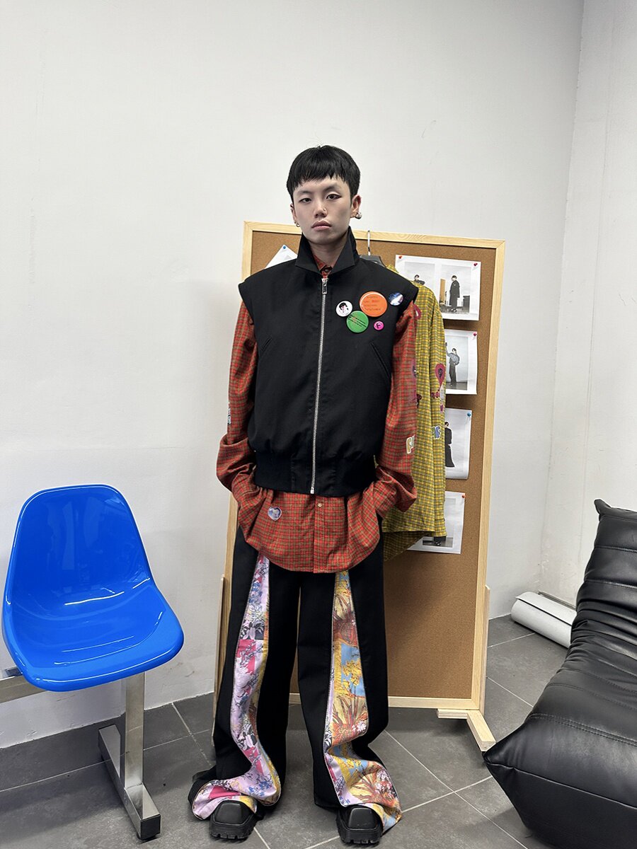 FEAR4FREE GENDERLESS ORIGINAL DESIGN HERRINGBONE PADDED SHOULDERS SLEEVELESS JACKET SILHOUETTE ZIPPER LOOSE BADGE VEST