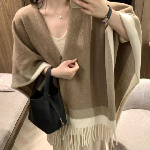 双面羊绒感大披肩女外搭秋冬厚实保暖高级感气质斗篷盖毯围巾女款