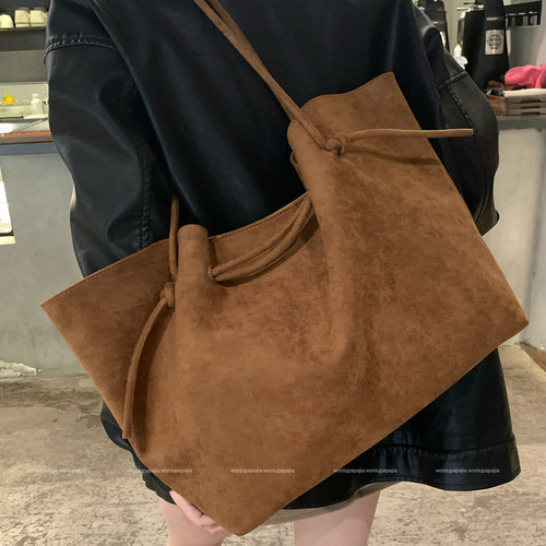 毛绒托特包包女大容量斜跨单肩包