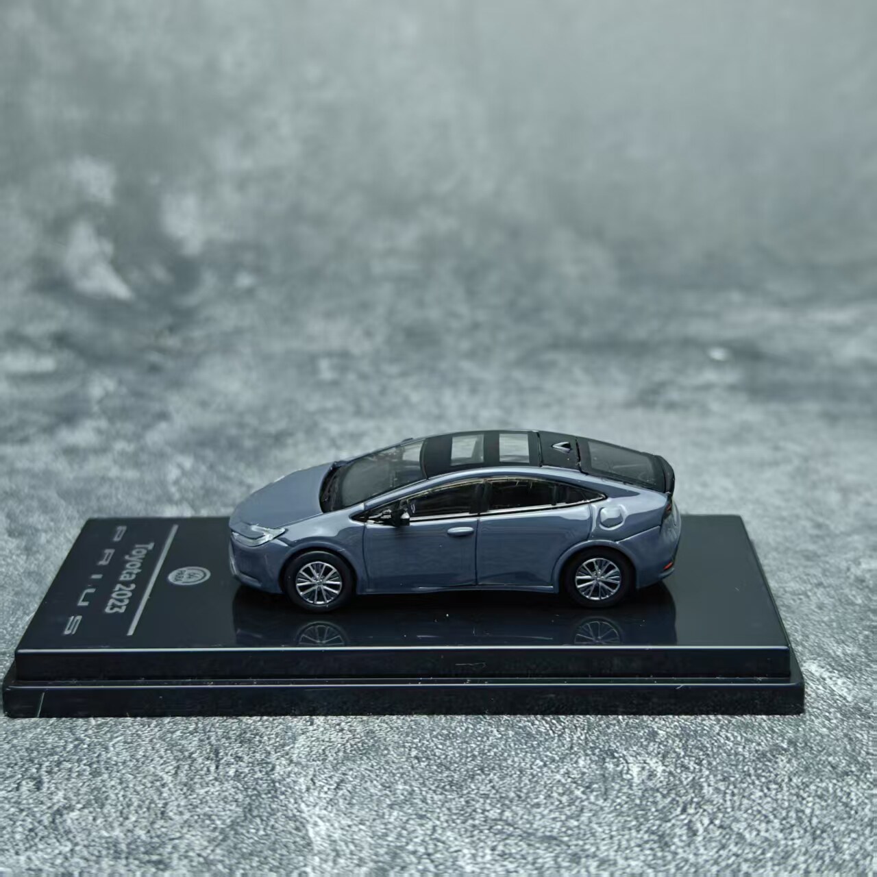 PARA 1:64 丰田普锐斯 Toyota Prius 5代 XW60 2023 合金汽车模型