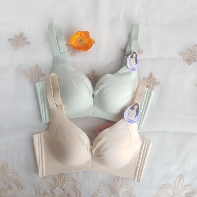 香蜜闺秀聚拢无钢圈B杯四排文胸