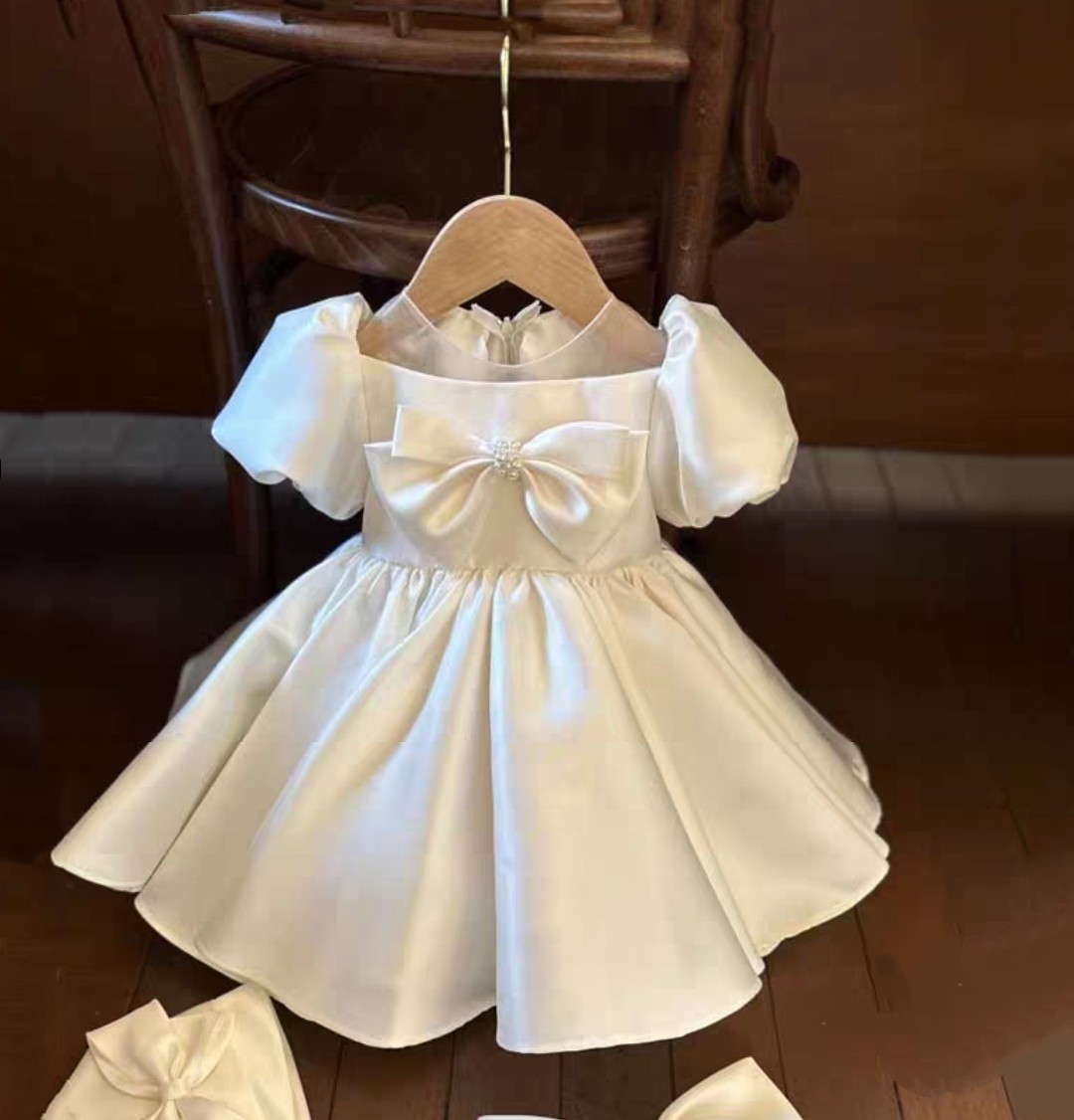 上新进口软缎蓬蓬袖幼童百天周岁生日公主裙女童主持小花童礼服春