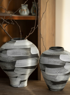 宋式美学诧寂风特别好看的花瓶2026热卖轻奢高级感插干花器摆件