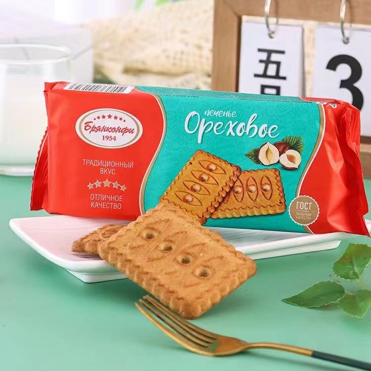 俄罗斯饼干原装进口榛子花生坚果味早餐饼休闲代餐零食品爆款解饿