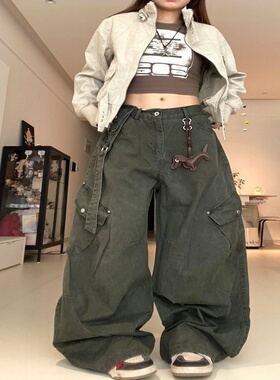 军绿色工装裤女秋季口袋美式复古宽松阔腿弯刀做旧水洗设计感裤子