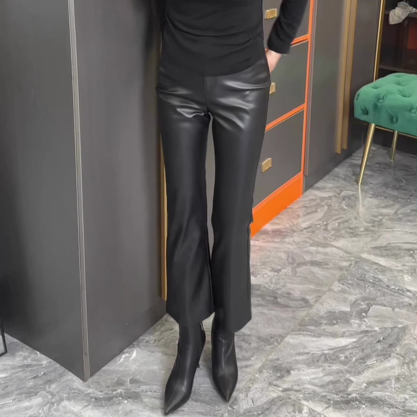 哑光高腰真皮皮裤秋冬2026年新款时髦修身显瘦弹力百搭绵羊皮长裤