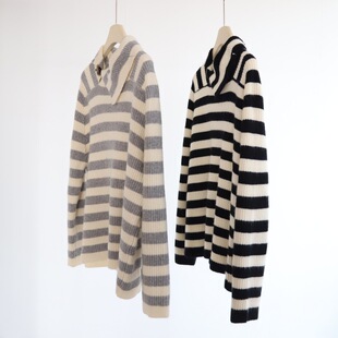 小驼绒条纹撞色开叉高领羊角扣套头毛衣女冬季新款宽松套头上衣