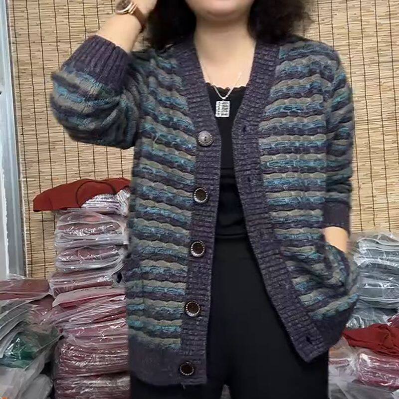 洋气彩线厚款中年妈妈长袖针织开衫百搭宽松减龄毛衣保暖大码外套