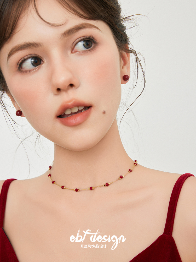 EBF高级感酒红间隔串珠新年项链