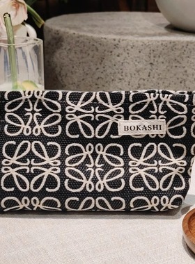 2025新款高级感轻奢大容量便携式化妆包女零钱包证件包旅行收纳袋