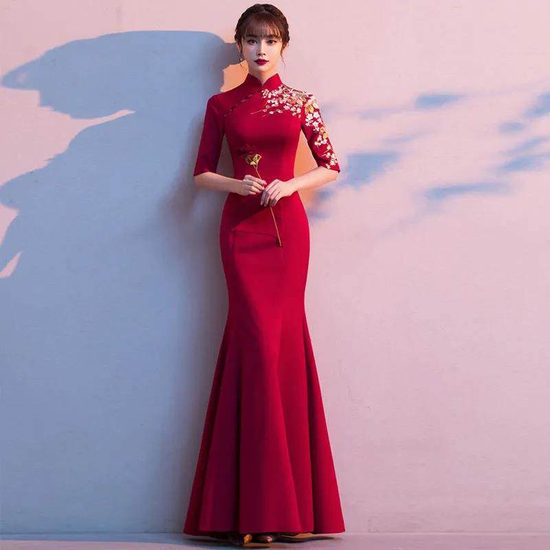 红色旗袍敬酒服新娘改良高级感订婚结婚礼服新中式鱼尾长款连衣裙图片