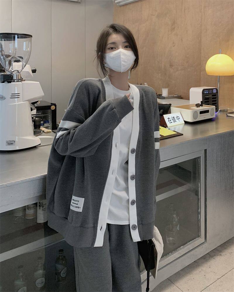 세련된 게으른 스타일 출산 정장 봄과 가을 니트 카디건 재킷 캐주얼 스포츠 넓은 다리 바지 유행 엄마 여성을위한 투피스 세트