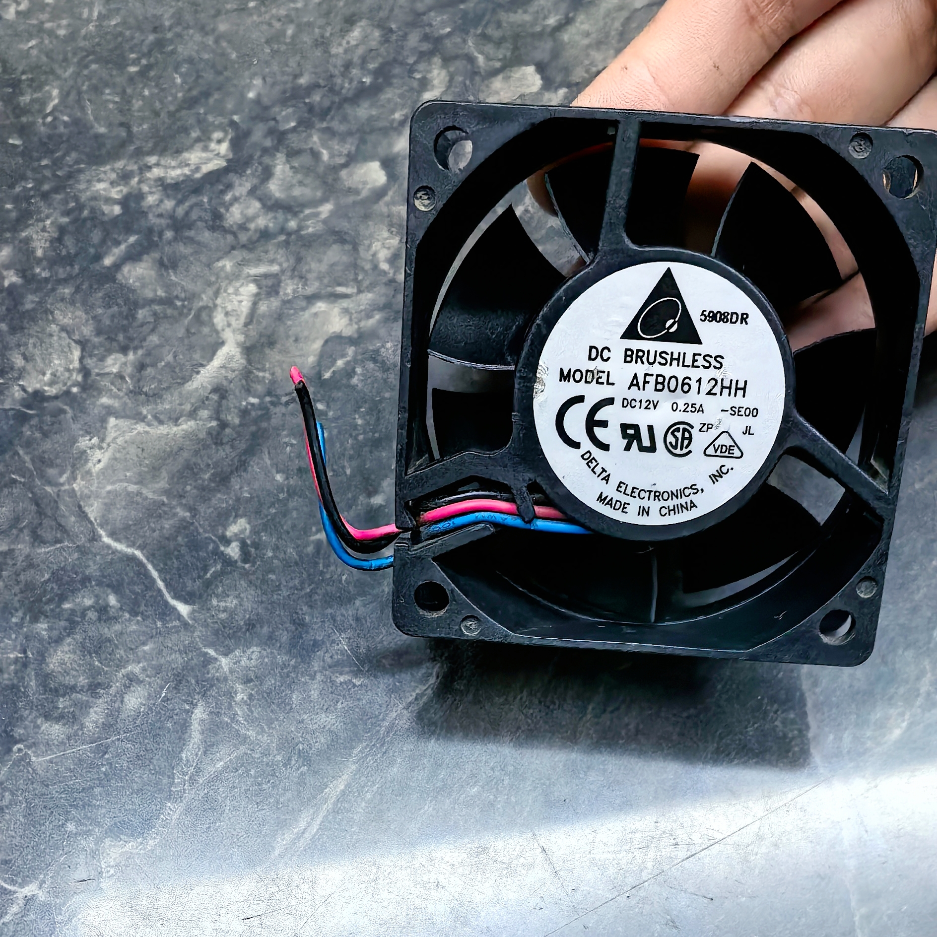 原装台达AFB0612HH 12V 0.25A双滚珠机箱散热风扇 低价出售