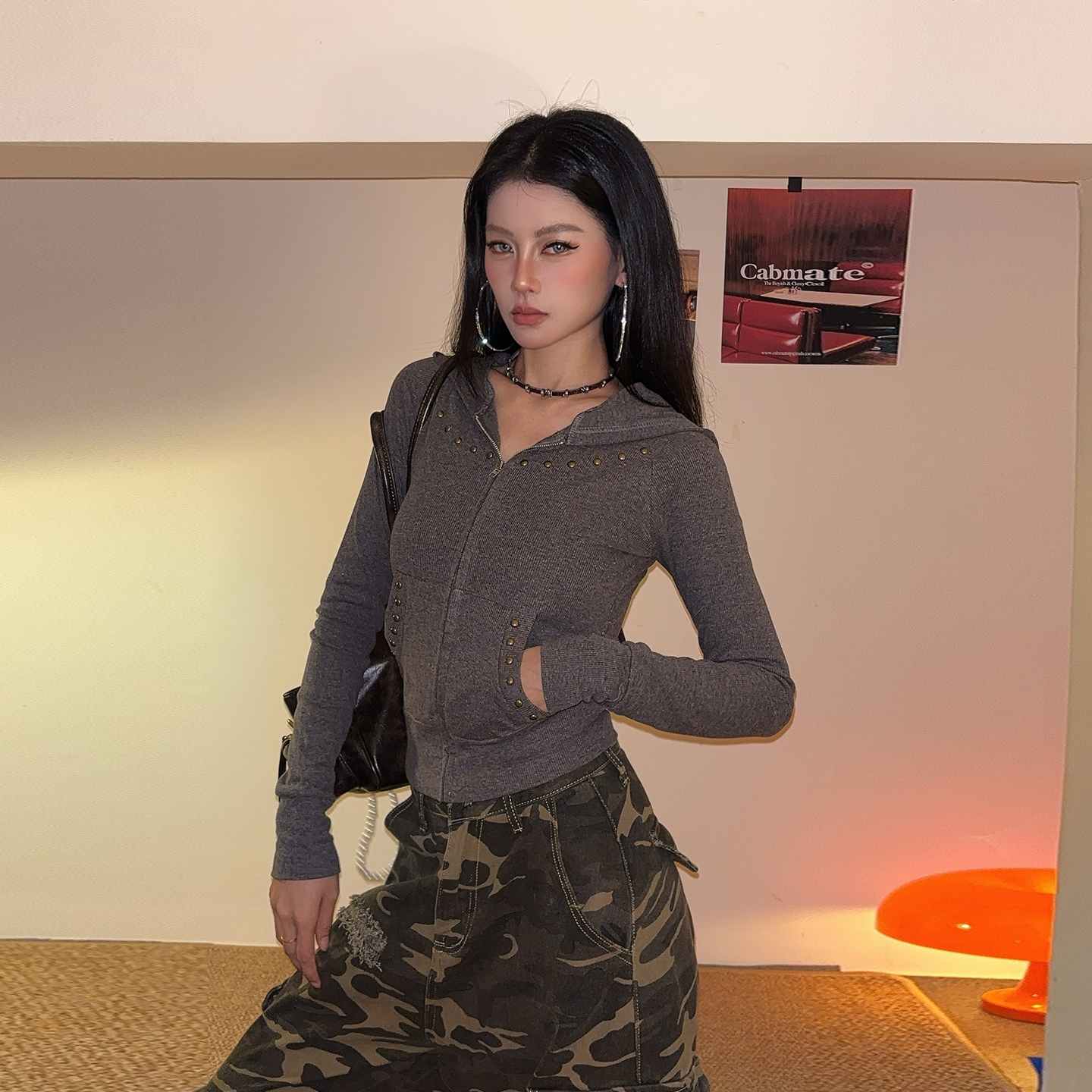 美式复古铆钉设计连帽卫衣开衫