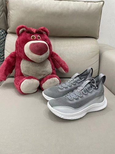 安德玛男减震中帮透气库里8