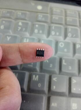 原装进口 NCP1230D100R2G 开关控制器芯片 SOP- 8