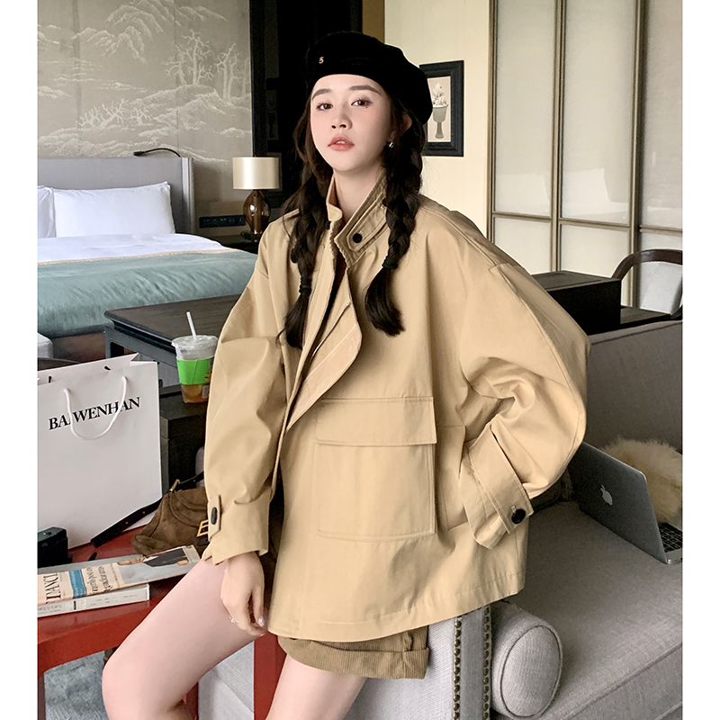 现货2025长袖春款卡其色口袋复古工装风衣W2358-P145-K218