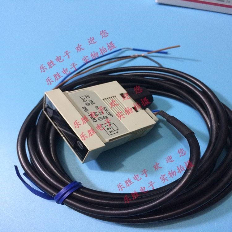 SUNXDP4-52 DP4-52Z-DS数字压力传感器数显压力开关器DP4-57P