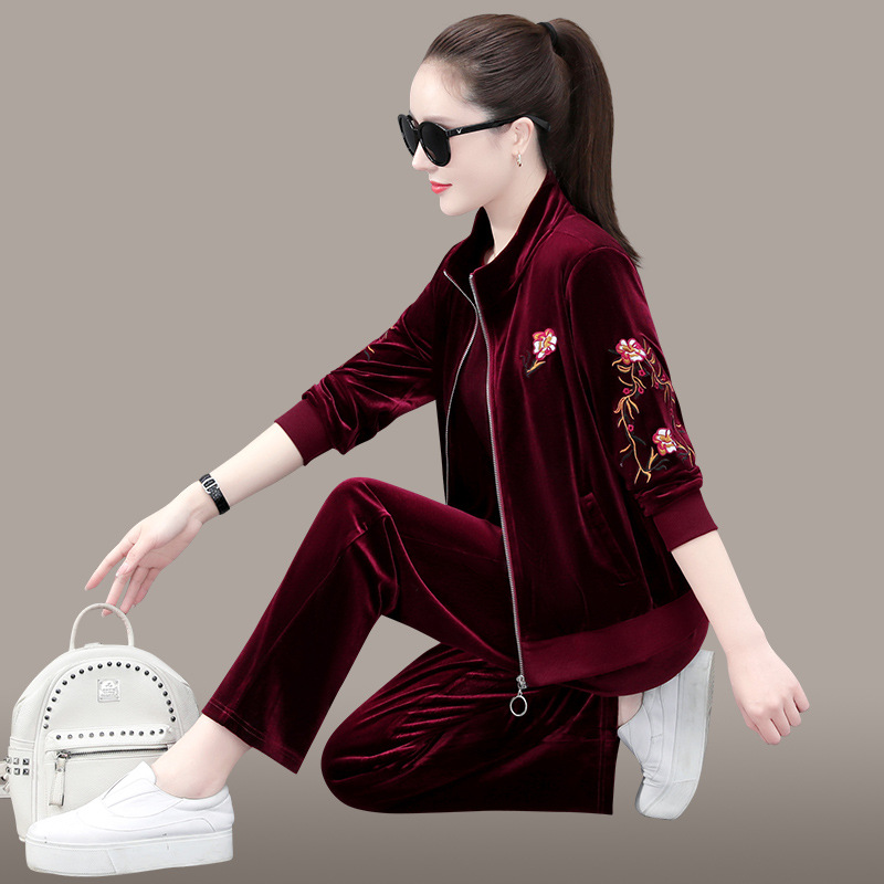 乔舟瓒金丝天鹅绒休闲运动套装女春季2022新款时尚妈妈运动服宽松