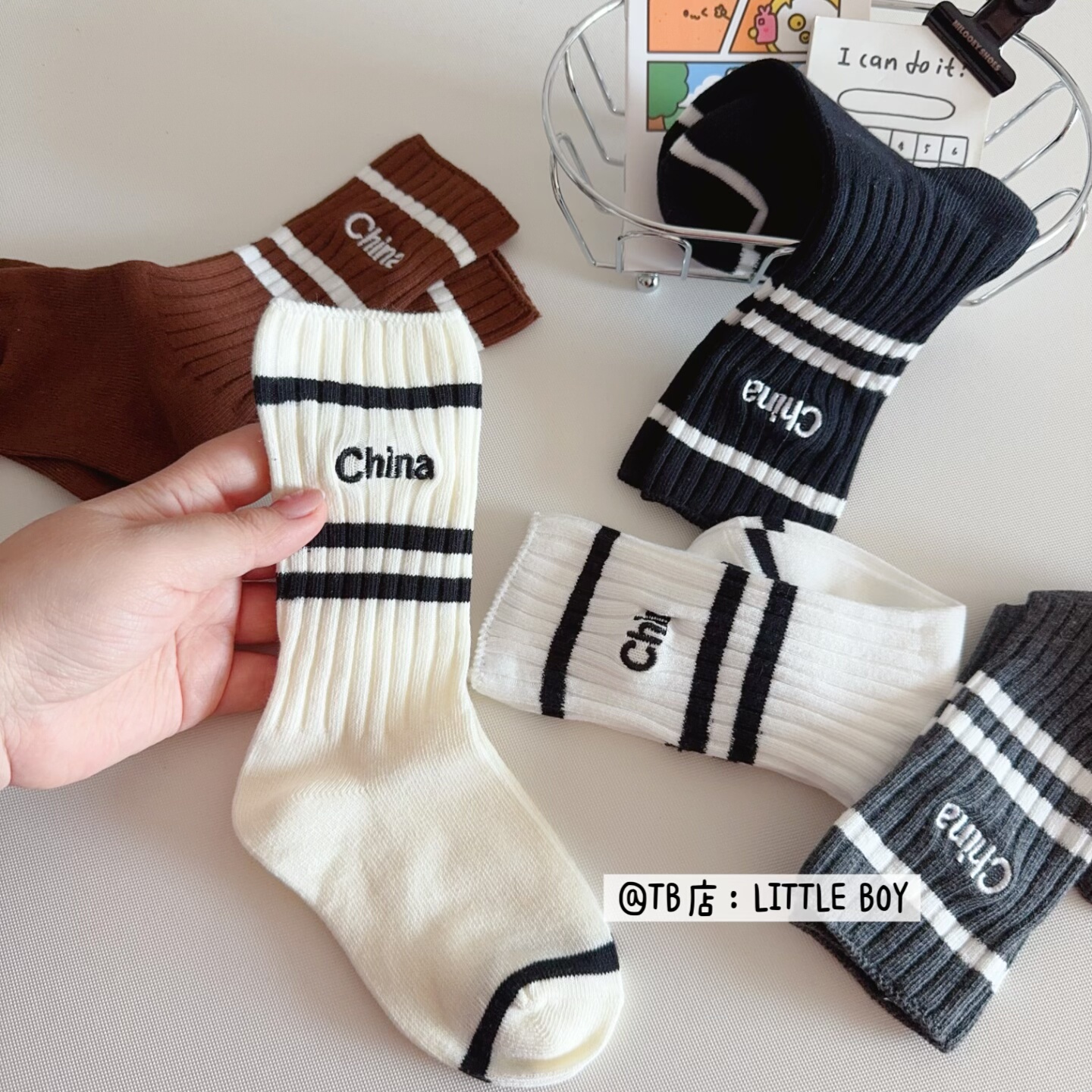 男女童黑白条纹字母学院风纯棉袜