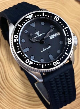 潜水员37mmNH36机芯自动男表实心钢壳20ATM蓝宝石玻璃华夫饼表带