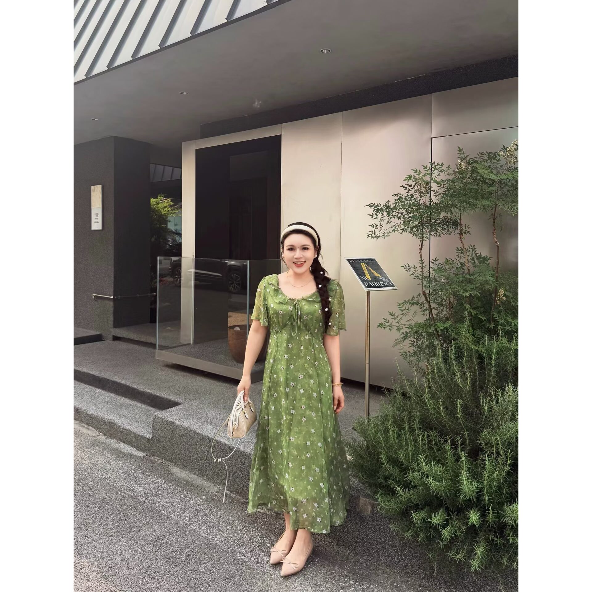 小清新温柔风碎花连衣裙2026夏大码胖mm泡泡袖收腰显瘦长裙