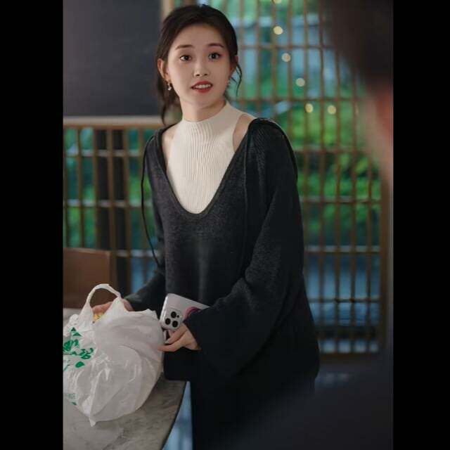 原版短剧沉乔未晚郭宇欣同款针织衫v领连帽背心上衣裤子女衣服潮