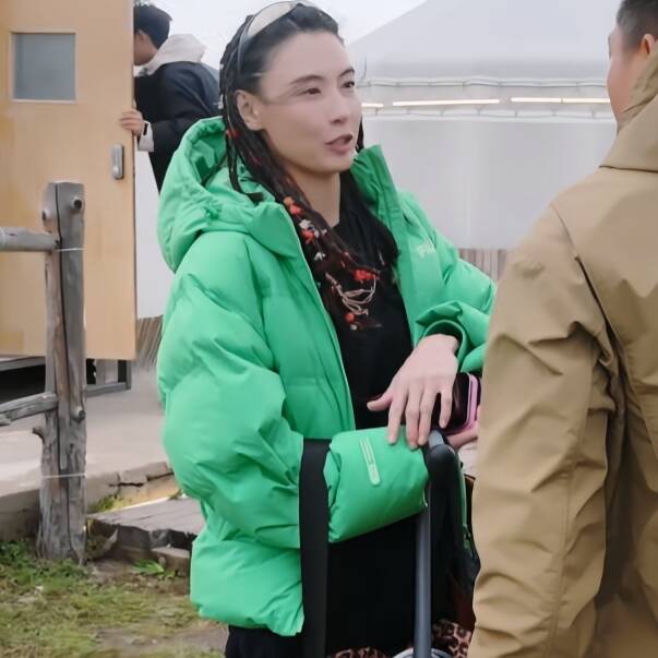 一路繁花2张柏芝同款羽绒服外套