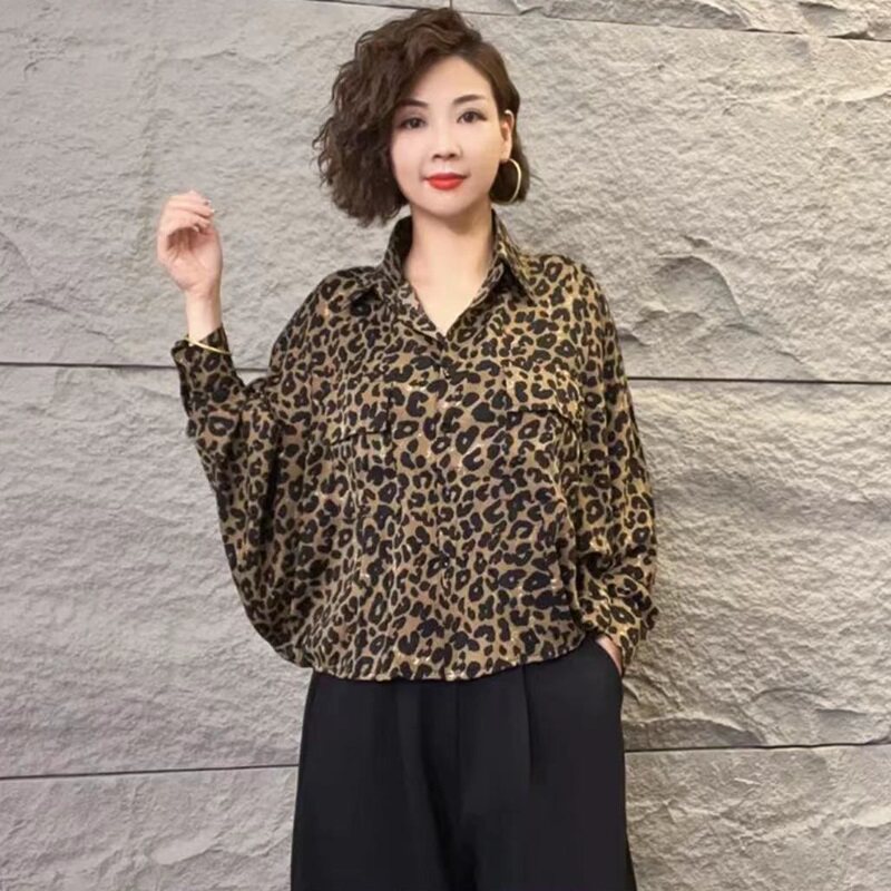 早秋新款时尚洋气豹纹长袖衬衫女蝙蝠袖百搭宽松休闲显瘦气质上衣