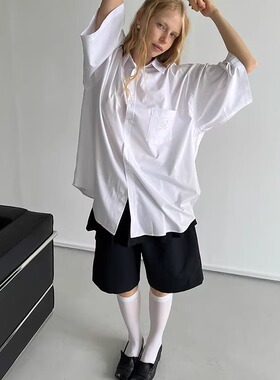 Rockrio Rarelicold 烫钻字母宽松短袖衬衫