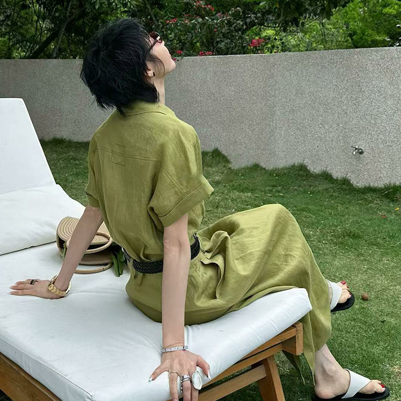 法式绿色短袖衬衫连衣裙女2026春季新款高级感气质轻奢收腰长裙子