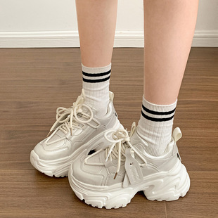 复古白色显脚小厚底老爹鞋女款2025新款春秋轻便增高百搭运动