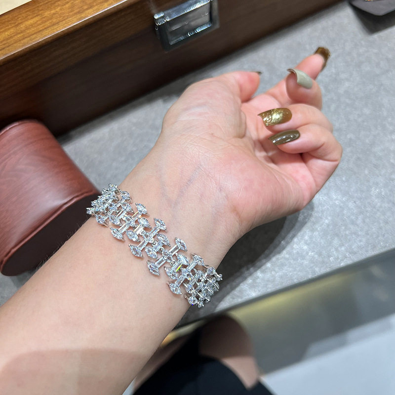 轻奢气质满钻马眼钻拼接手链女优雅气质婚礼宴会奢华显大手镯手饰