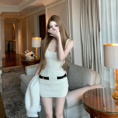 Jinelle 秋冬新品气质名媛千金感 华夫肌理小香风吊带拼接撞色裙