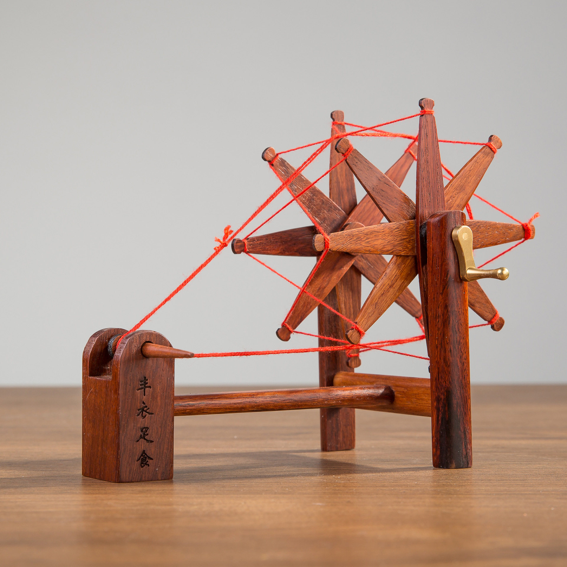 金匠大作木纺织车模型木制小农具纺线车摆件手摇纺车红木大花轿车,特色手工艺,其他特色工艺品,淘宝优惠券,粉丝福利购,淘宝优惠卷