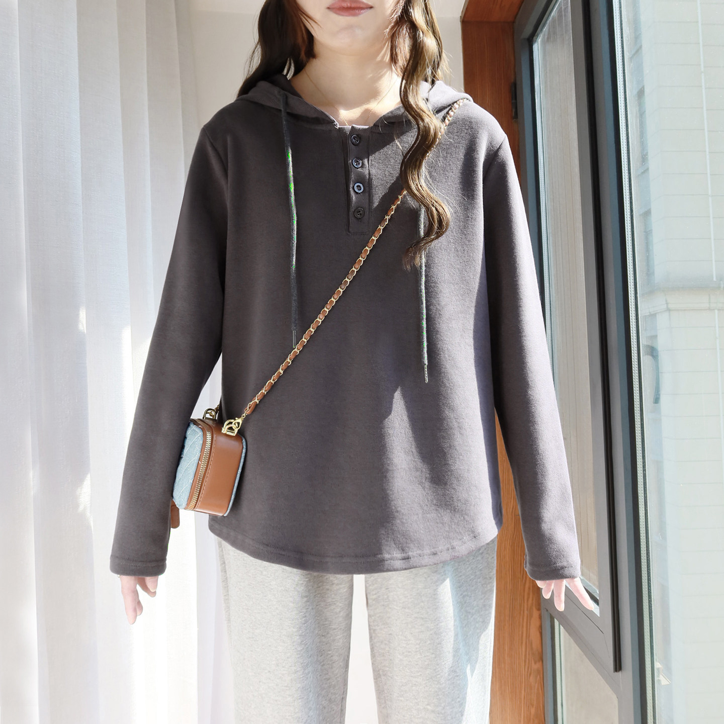 大码连帽打底衫女加厚200斤胖mm叠穿春秋新款磨毛半开领宽松上衣