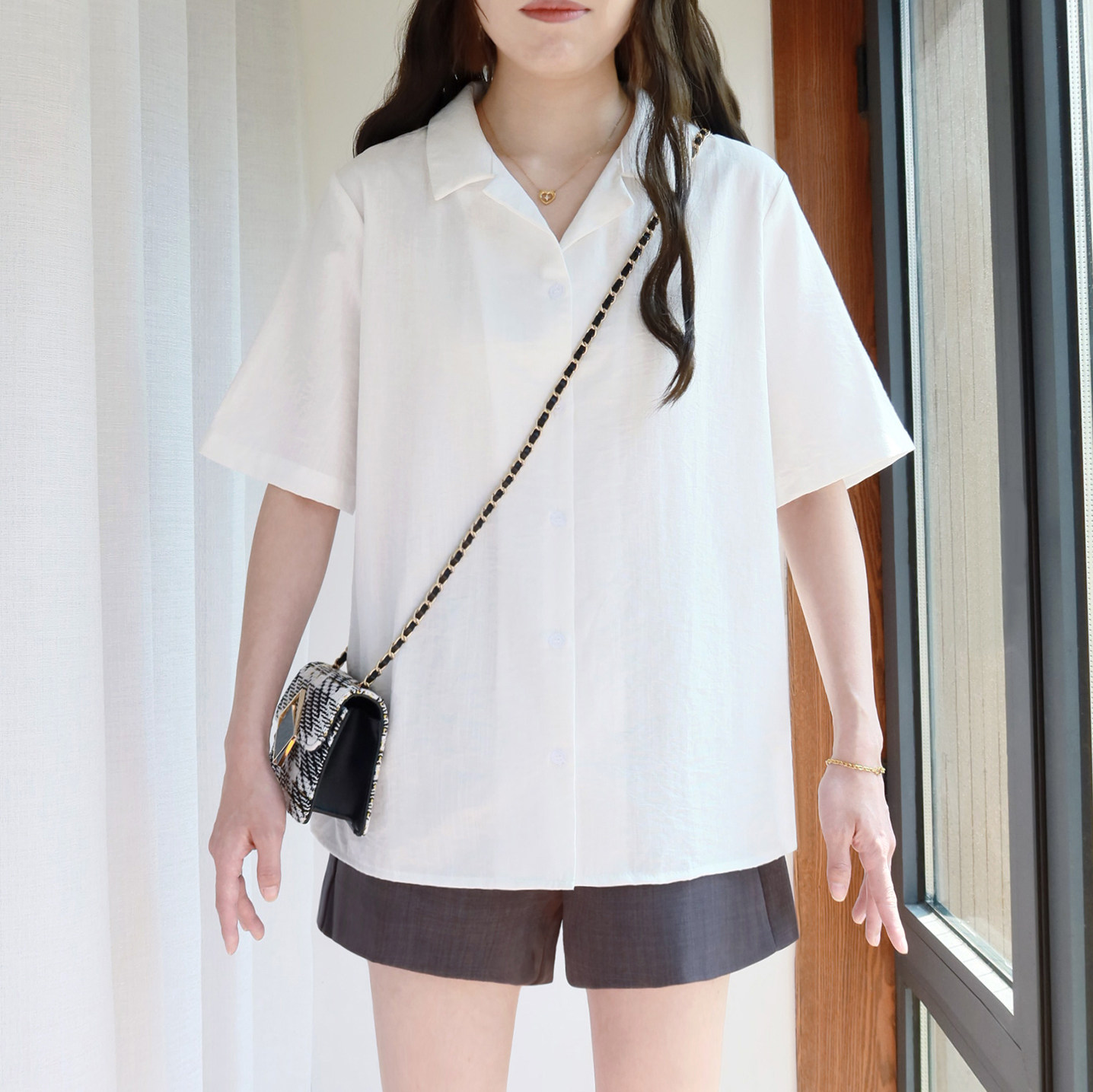 大码短袖衬衫薄款女200斤胖mm夏2026新款宽松西装领工装职业衬衣