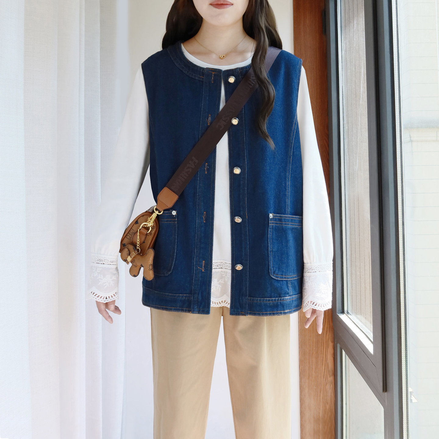 大码牛仔马甲女200斤胖mm显瘦高级感春秋港风宽松圆领胖妹妹叠穿