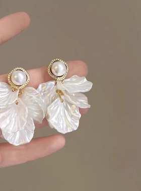 旅游度假白色贝壳花朵耳环耳饰耳钉耳夹耳坠饰品2025春夏新女潮流